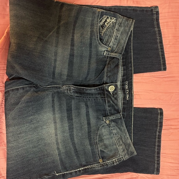 Maurices Dark Wash Women's Jeans - Classic Pocket Detail Size 12
pr#3 - Picture 2 of 6